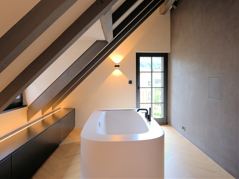 Dachgeschoss Badewanne